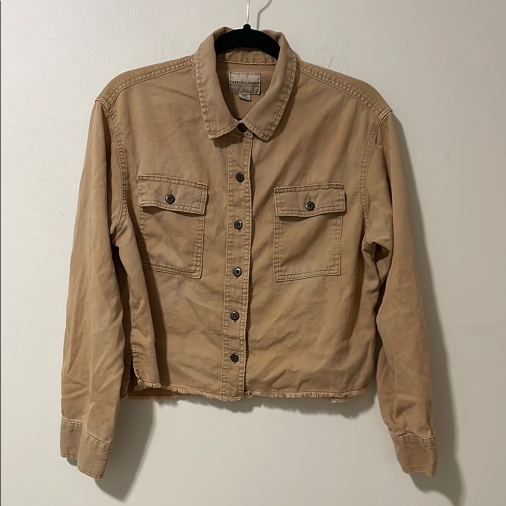 ☀️Sale☀️ American Eagle tan button down shirt size small